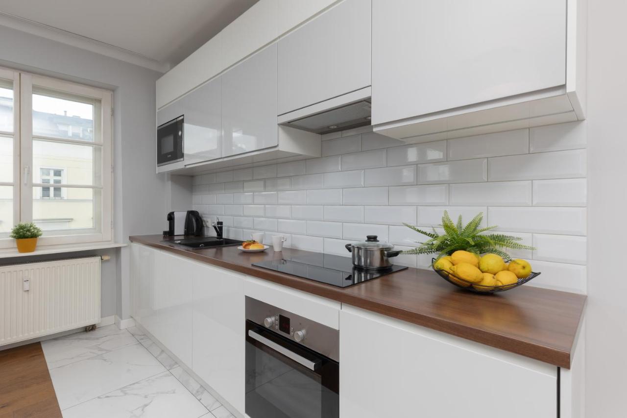 City Center Aparthotel Chmielna By Noclegi Renters Varşovia Exterior foto