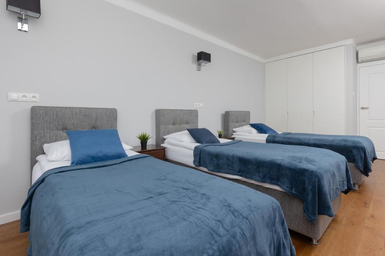 City Center Aparthotel Chmielna By Noclegi Renters Varşovia Exterior foto