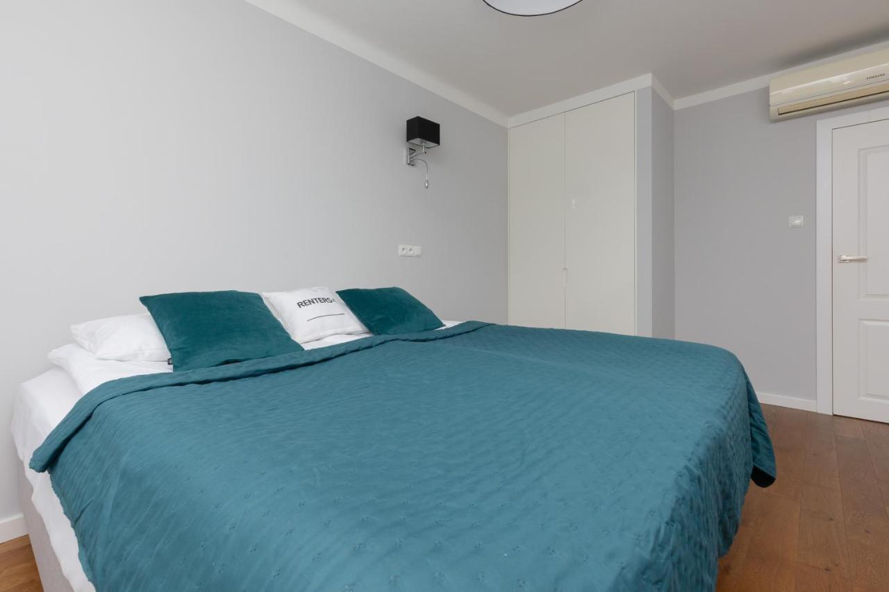 City Center Aparthotel Chmielna By Noclegi Renters Varşovia Exterior foto