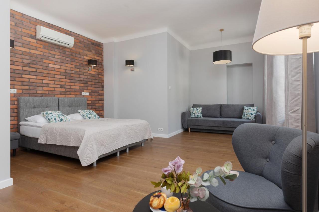 City Center Aparthotel Chmielna By Noclegi Renters Varşovia Exterior foto