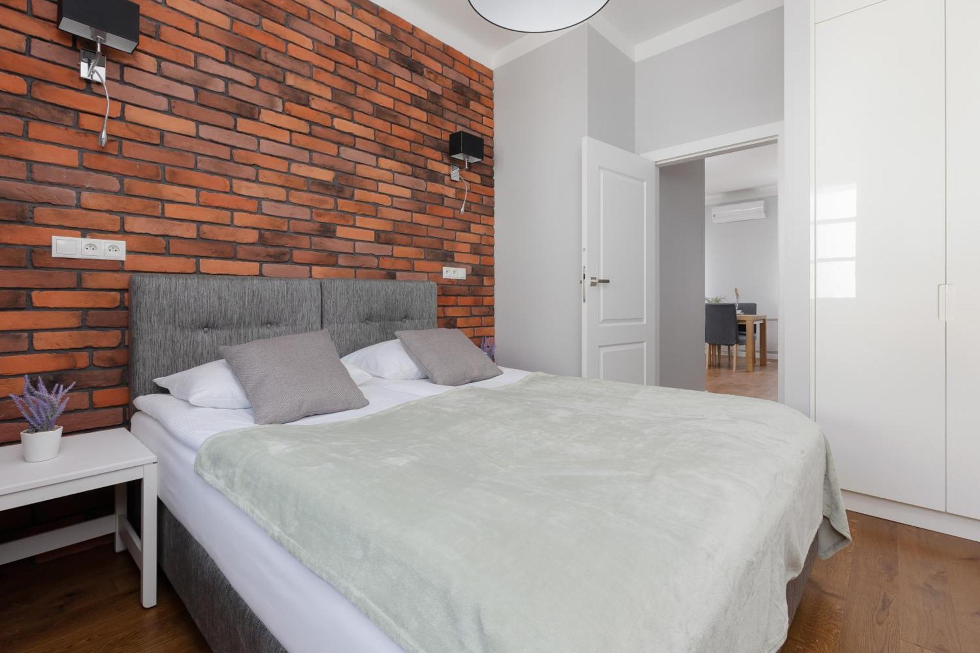 City Center Aparthotel Chmielna By Noclegi Renters Varşovia Exterior foto