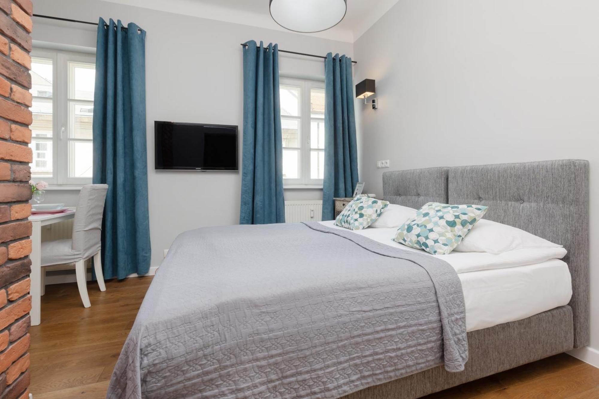 City Center Aparthotel Chmielna By Noclegi Renters Varşovia Exterior foto