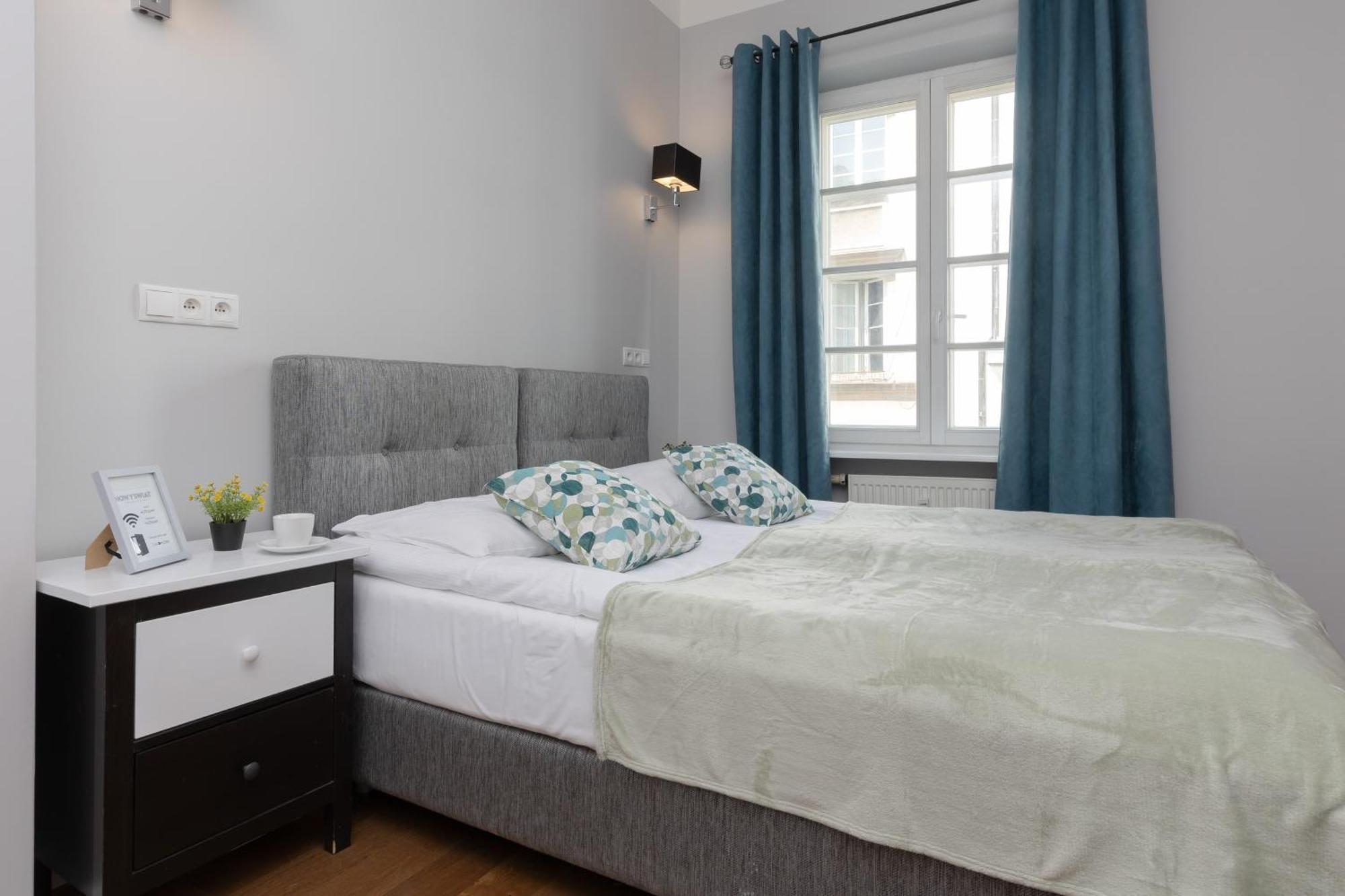 City Center Aparthotel Chmielna By Noclegi Renters Varşovia Exterior foto
