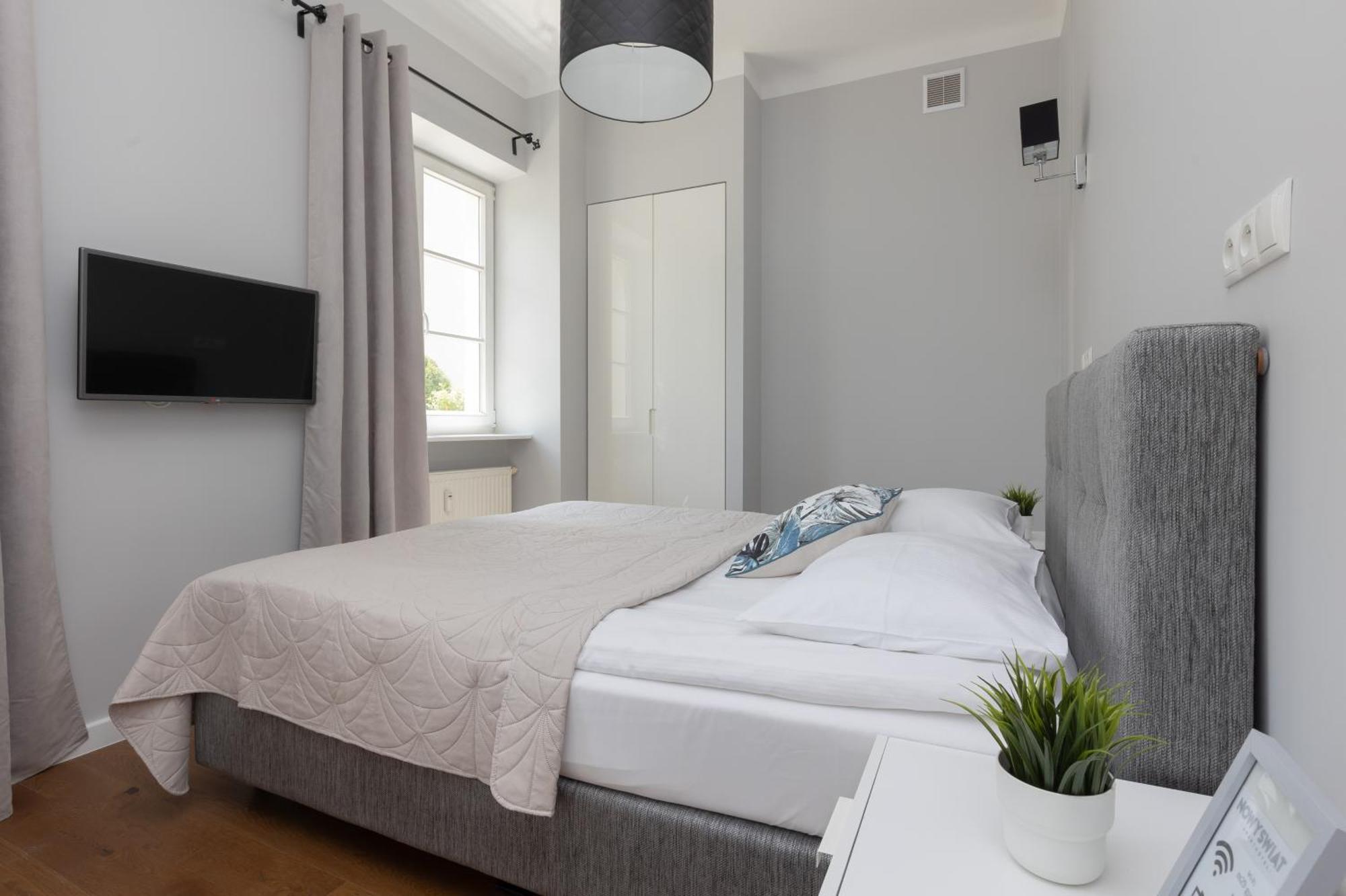 City Center Aparthotel Chmielna By Noclegi Renters Varşovia Exterior foto